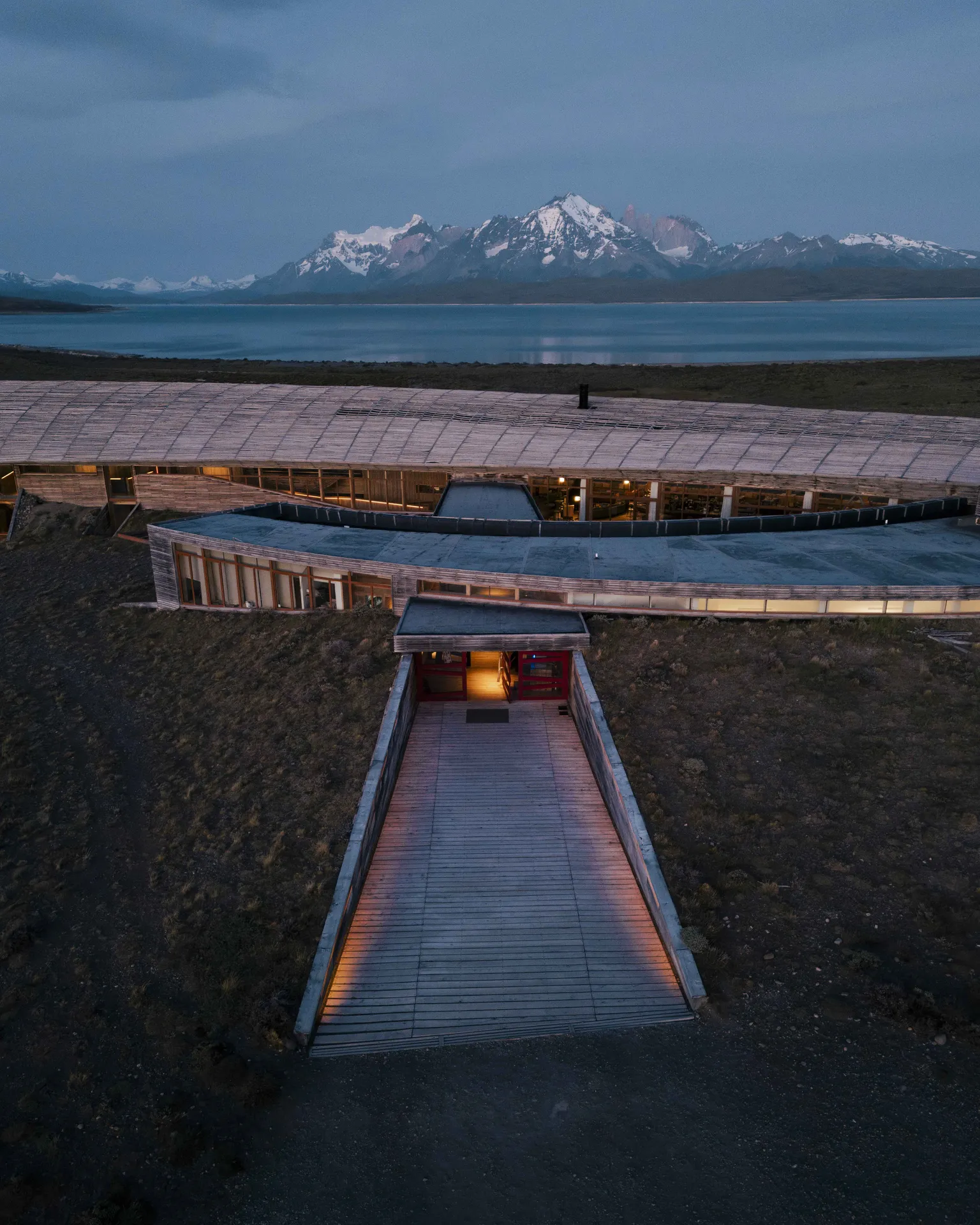 The Allure of Off-Grid Luxury: Designing Self-Sufficient Retreats - The ...