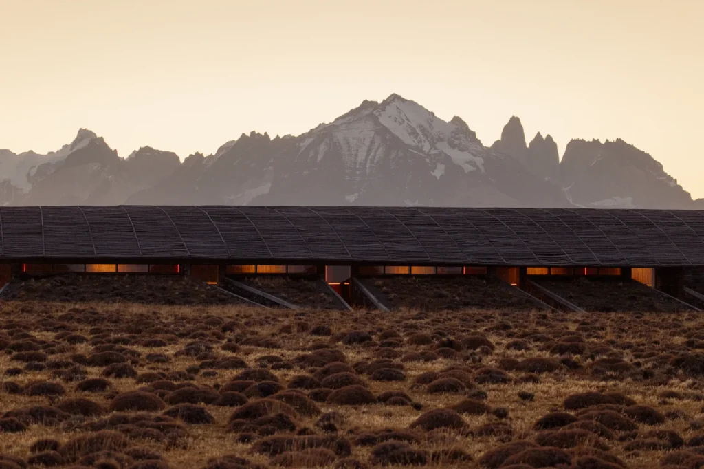 The Allure of Off-Grid Luxury: Designing Self-Sufficient Retreats - The ...