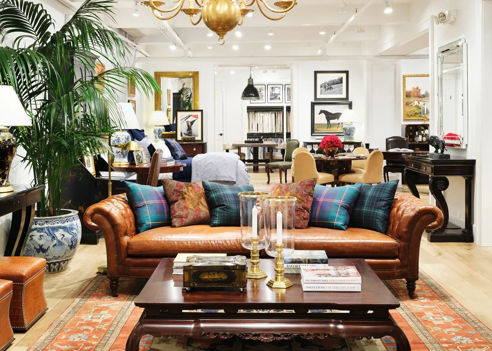 Gallery-Style Interiors in Luxury Homes